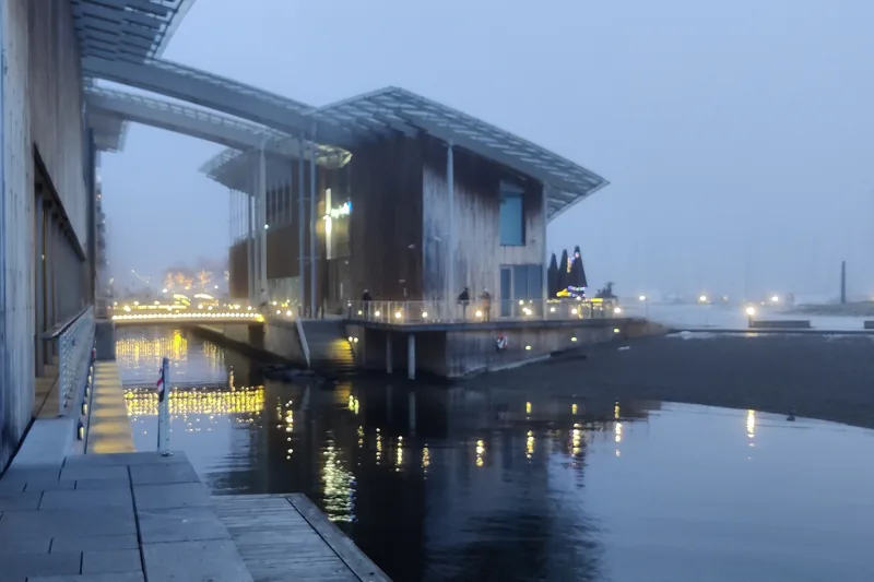 The Astrup Fearnley Museum in fog at blue hour on a January morning